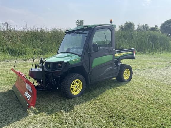 Image of John Deere XUV 835R Primary image