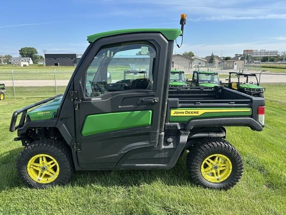 Image of John Deere XUV 835R Primary image