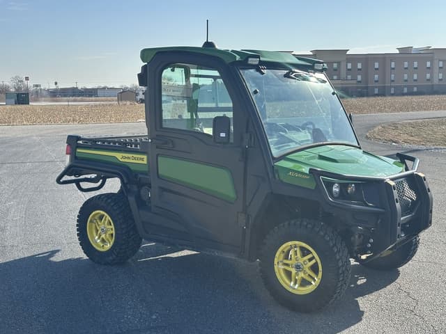 Image of John Deere XUV 835R equipment image 3