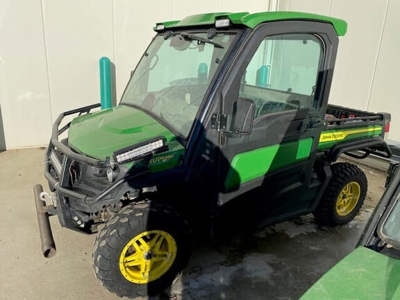 Image of John Deere XUV 835R equipment image 3
