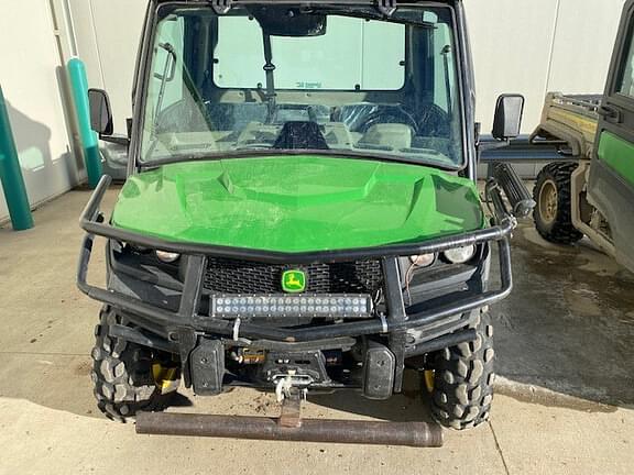 Image of John Deere XUV 835R equipment image 3