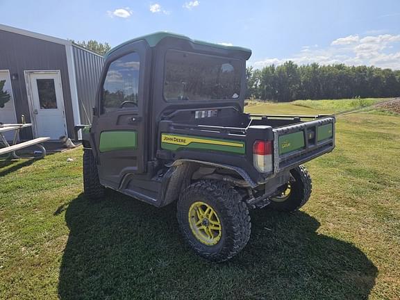 Image of John Deere XUV 835R equipment image 2