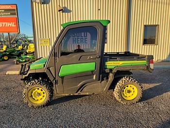 2022 John Deere XUV 835R Equipment Image0