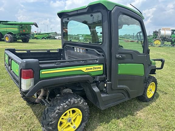 Image of John Deere XUV 835R equipment image 3