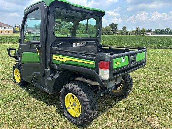 Image of John Deere XUV 835R equipment image 1