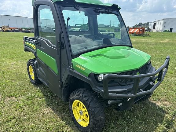 Image of John Deere XUV 835R equipment image 4