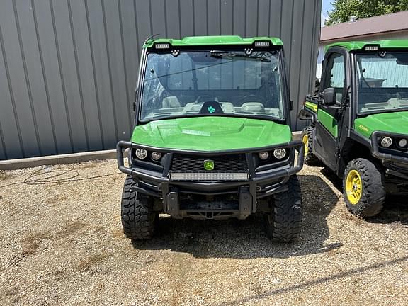 Image of John Deere XUV 835R equipment image 1