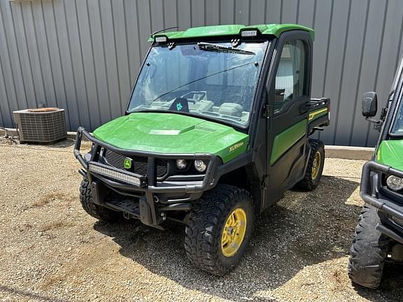 Image of John Deere XUV 835R Primary image