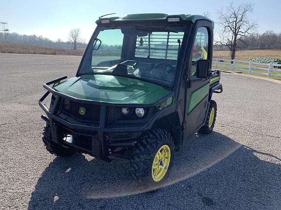 Image of John Deere XUV 835R equipment image 3