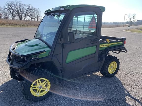 Image of John Deere XUV 835R equipment image 4