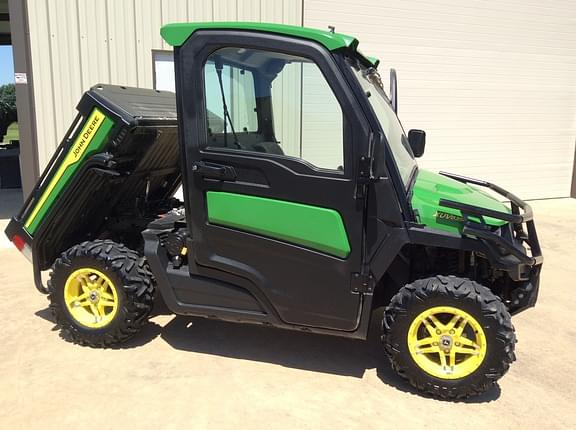 Image of John Deere XUV 835R Primary image