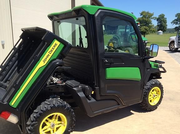 Image of John Deere XUV 835R equipment image 3