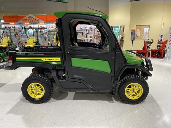 Image of John Deere XUV 835R equipment image 3