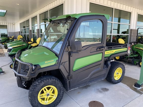 2022 John Deere XUV 835R Equipment Image0