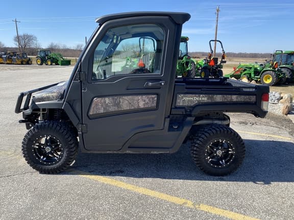 Image of John Deere XUV 835R equipment image 3