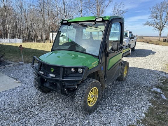 Image of John Deere XUV 835R equipment image 1