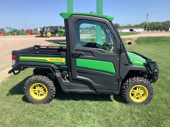 Main image John Deere XUV 835R