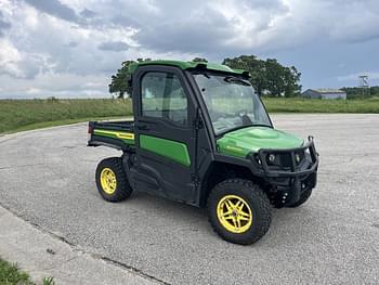 2022 John Deere XUV 835R Equipment Image0