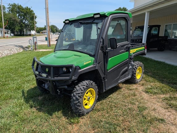 2022 John Deere XUV 835R Equipment Image0
