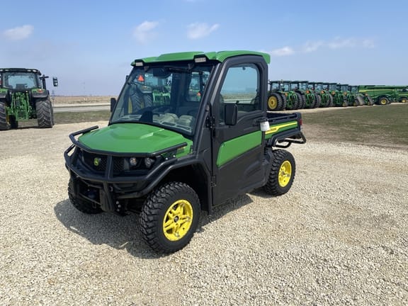 Main image John Deere XUV 835R