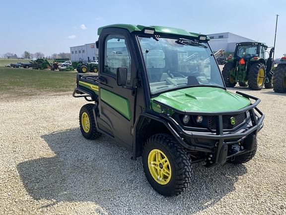 Image of John Deere XUV 835R equipment image 2