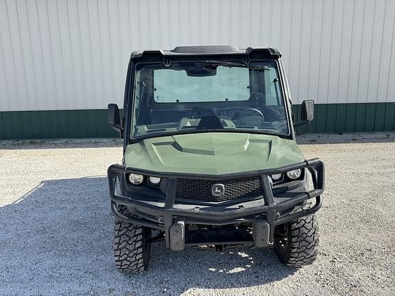 Image of John Deere XUV 835R equipment image 1