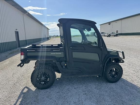 Image of John Deere XUV 835R equipment image 3