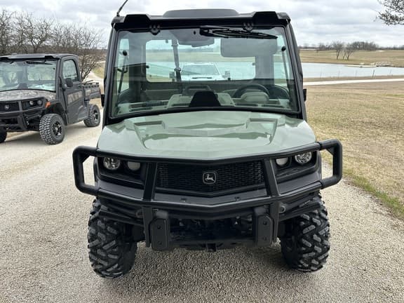 Image of John Deere XUV 835R equipment image 4