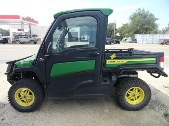 Image of John Deere XUV 835R equipment image 3