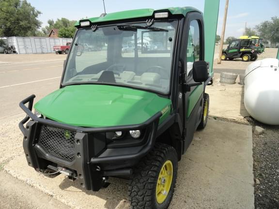Image of John Deere XUV 835R equipment image 2