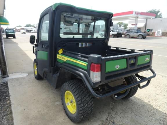 Image of John Deere XUV 835R equipment image 4