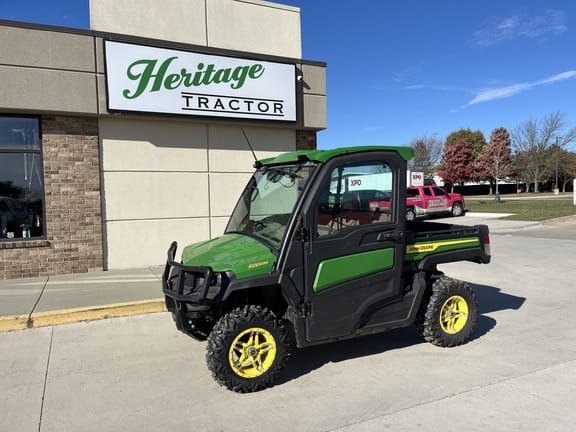 2022 John Deere XUV 835R Equipment Image0