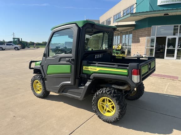 Image of John Deere XUV 835R equipment image 1