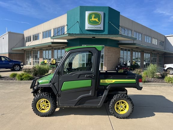 2022 John Deere XUV 835R Equipment Image0