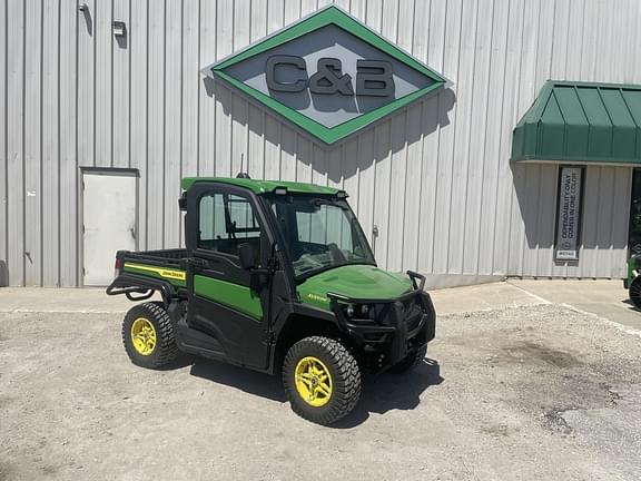 Image of John Deere XUV 835R Primary image