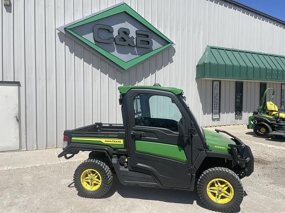 Image of John Deere XUV 835R equipment image 1