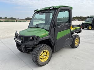 2022 John Deere XUV 835R Image