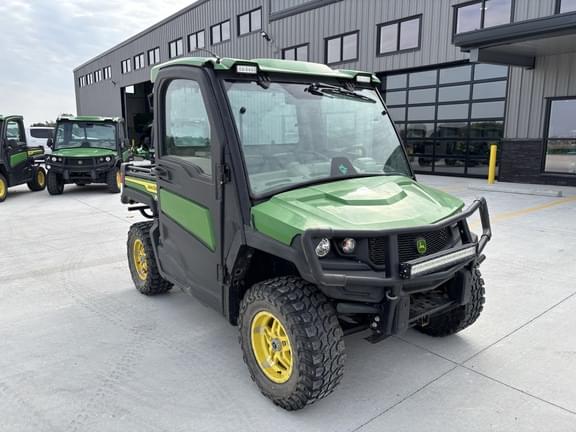Image of John Deere XUV 835R equipment image 3