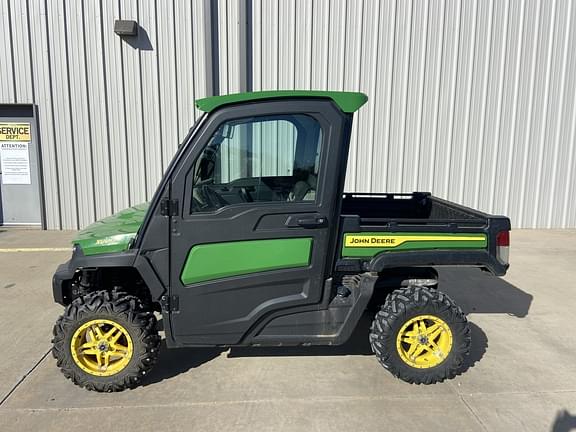 Image of John Deere XUV 835R Primary image