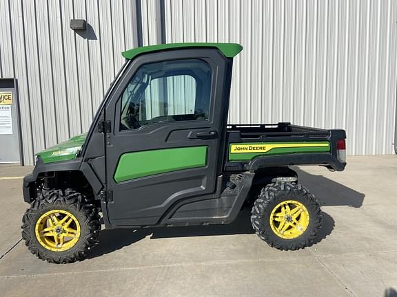 Image of John Deere XUV 835R equipment image 1