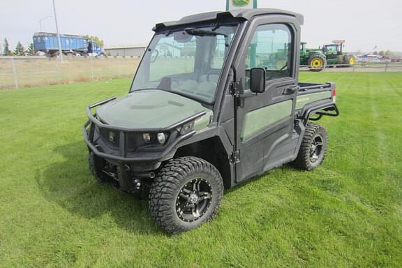 Image of John Deere XUV 835R Primary image