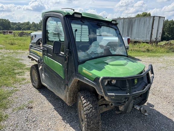 2022 John Deere XUV 835R Equipment Image0