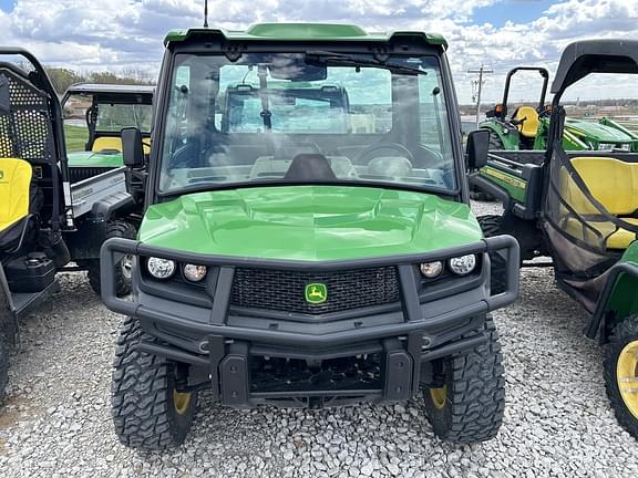 Image of John Deere XUV 835R equipment image 1