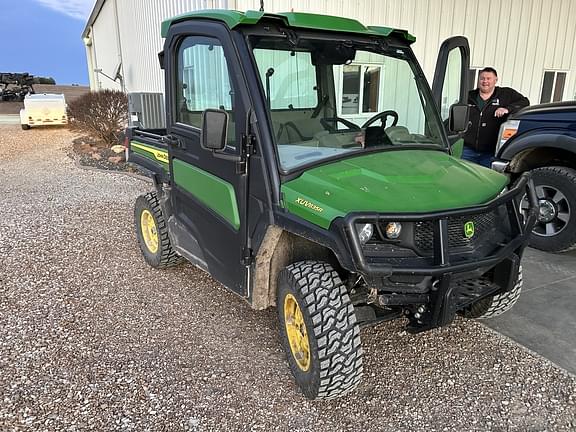 Image of John Deere XUV 835R Primary image