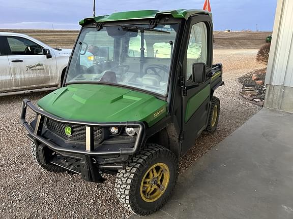 Image of John Deere XUV 835R equipment image 1