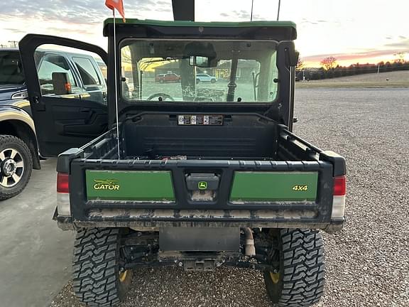 Image of John Deere XUV 835R equipment image 3