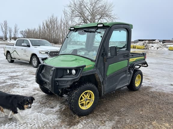 Image of John Deere XUV 835R equipment image 1