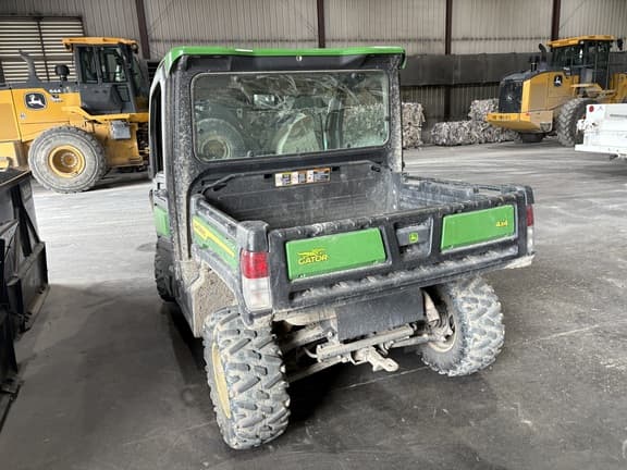 Image of John Deere XUV 835R equipment image 3