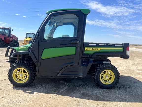 Image of John Deere XUV 835R Primary image