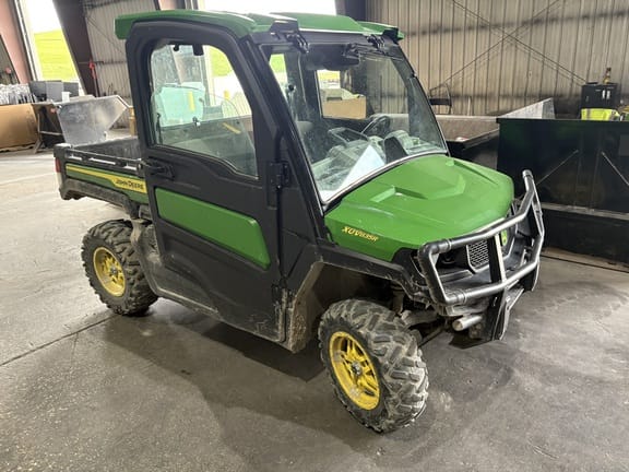 2022 John Deere XUV 835R Equipment Image0